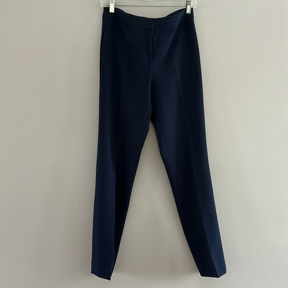 Tahari Arthur S. Levine Navy Blue Jacket and Pants, size 4 - Picture 6 of 9